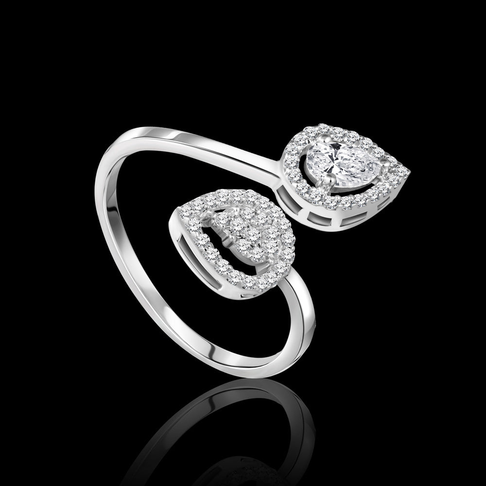 Stunning pear-shaped diamond ring, radiating timeless elegance and captivating brilliance Fine jewelry / I-X54R